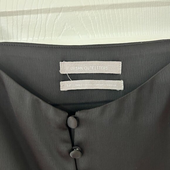 NWOT Urban Outfitters Black Button-Front Satin Slip Dress Women’s Size Small - Picture 3 of 7